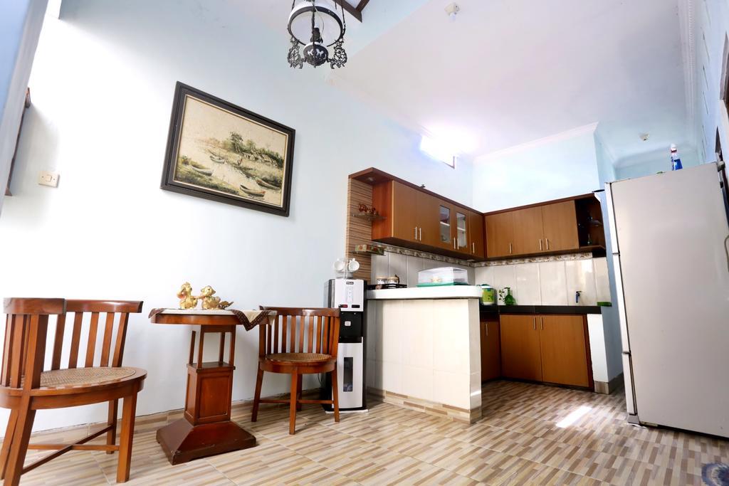 يوغياكارتا Griya Kedasih Guesthouse المظهر الخارجي الصورة