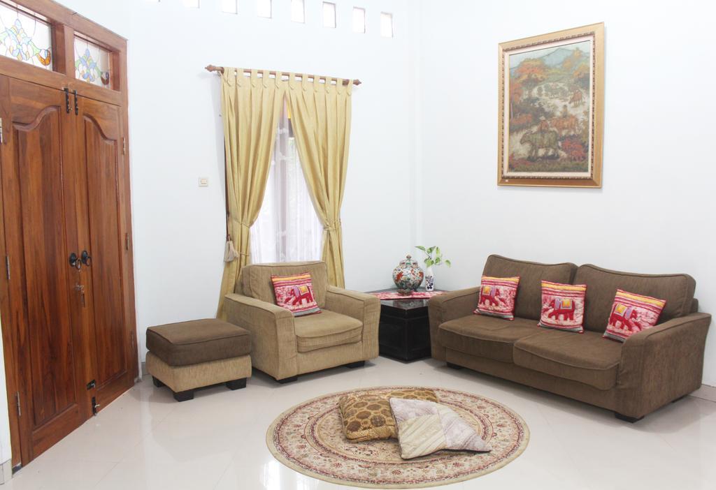 يوغياكارتا Griya Kedasih Guesthouse المظهر الخارجي الصورة